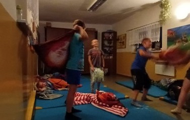 Czerwiec w Świetlicy Wiejskiej w Mażanach 16