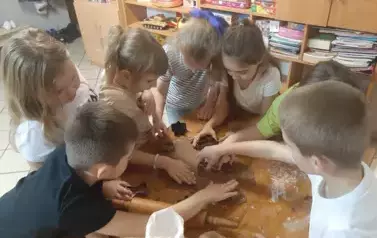 Magiczny czas w świetlicy w Łazdojach 13
