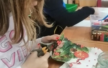 Grudzień w świetlicy &bdquo;Dziupla&rdquo; w Pożarkach 3